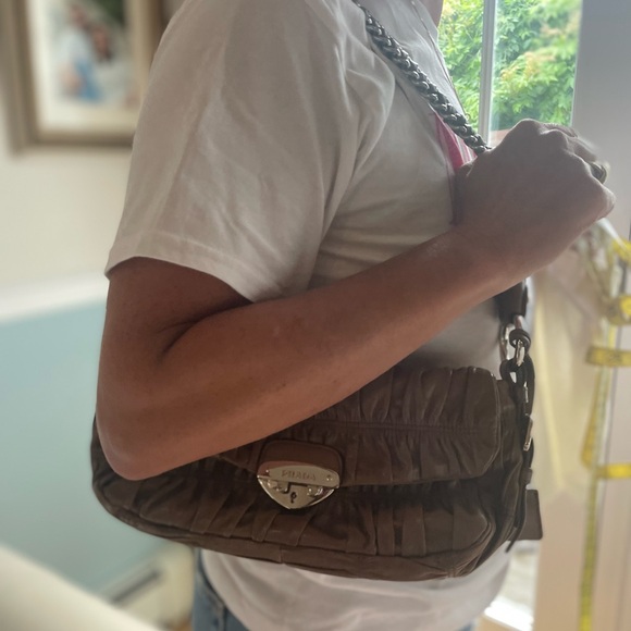 Prada handbag 😍FLASH SALE😍 - Picture 16 of 16